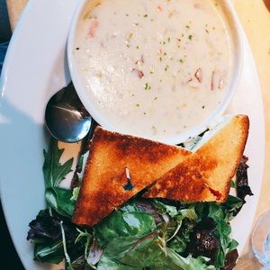 Meet your Posher, Vivien